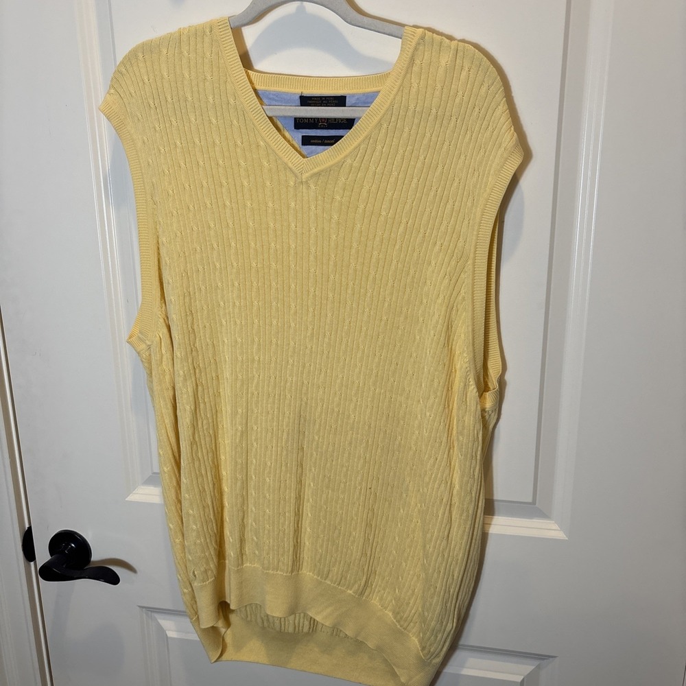 Tommy Hilfiger Golf Men XL Ribbed Knit V-Neck Yellow Sweater Vest Preppy Classic